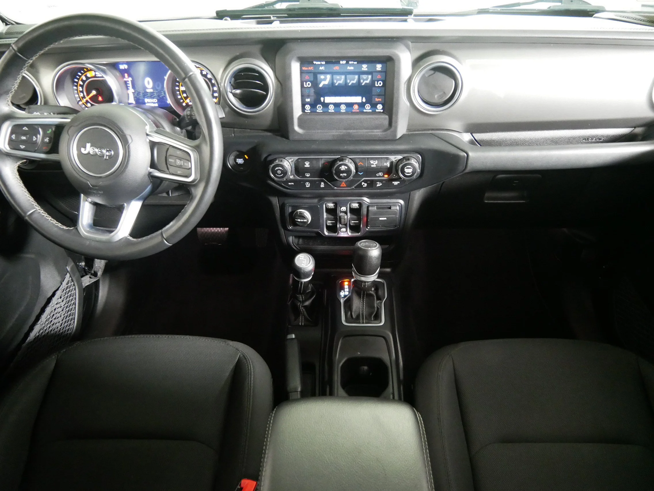 Used 2019 Black Clearcoat Jeep Sahara image 10