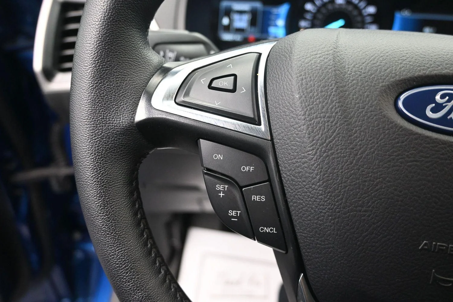 Used 2024 Atlas Blue Ford SEL image 21