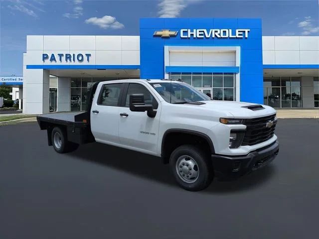 New 2026 Summit White Chevrolet Work Truck image 4