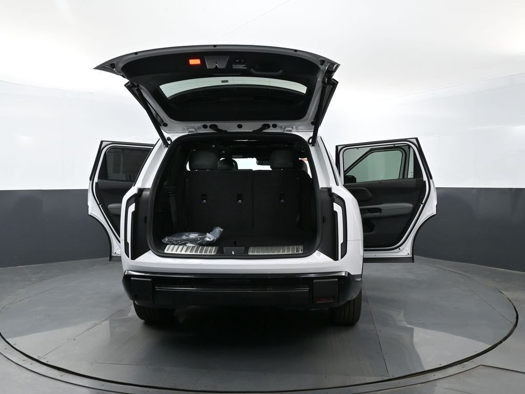 New 2027 Glacial White Pearl Kia X-LINE SX image 30