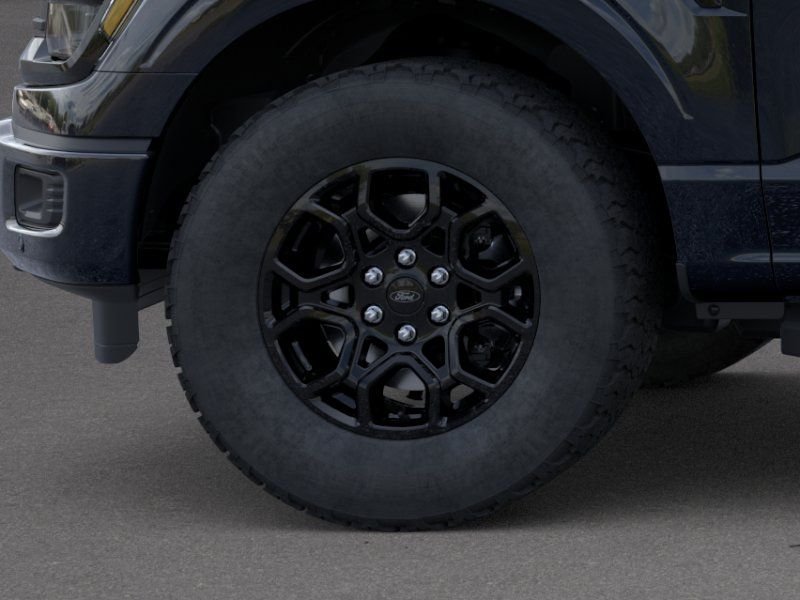 New 2026 Agate Black Metallic Ford XLT image 19
