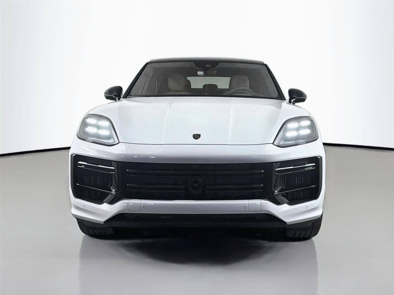 Certified Used 2025 Carrara White Metallic Porsche Turbo E-Hybrid Coupé image 10