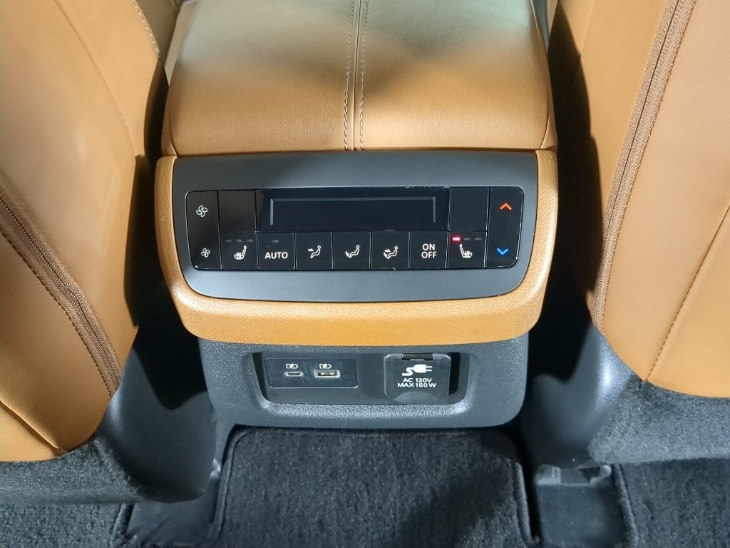 Used 2023 Pearl White Tricoat/Super Black Nissan Platinum image 26