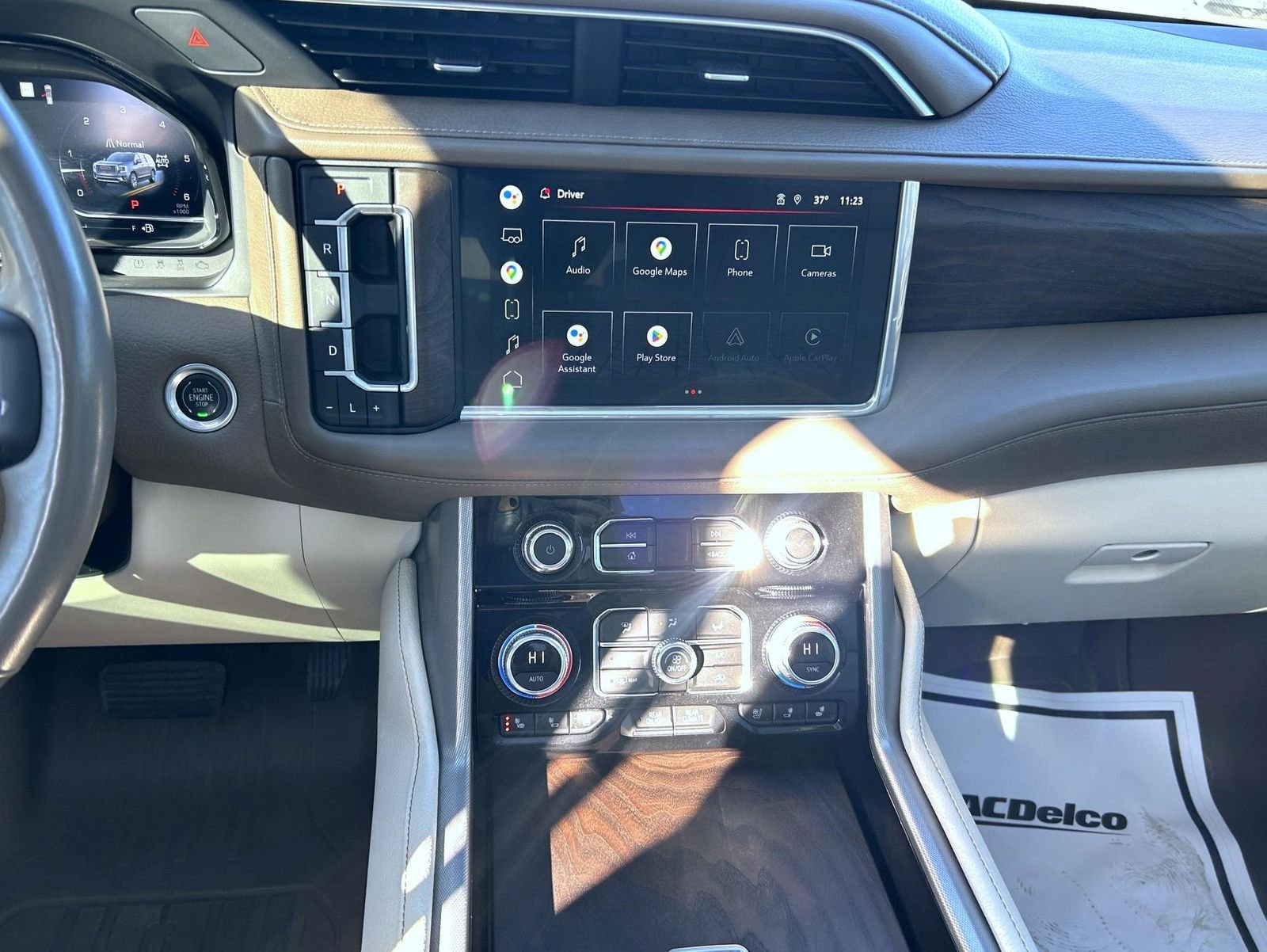 2022 GMC Yukon XL Denali - Photo 12