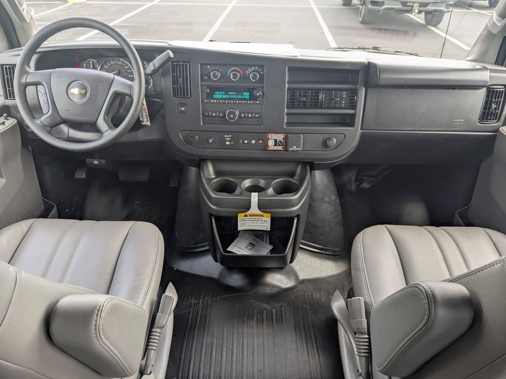 2025 Chevrolet Express Cargo Work Van - Photo 17