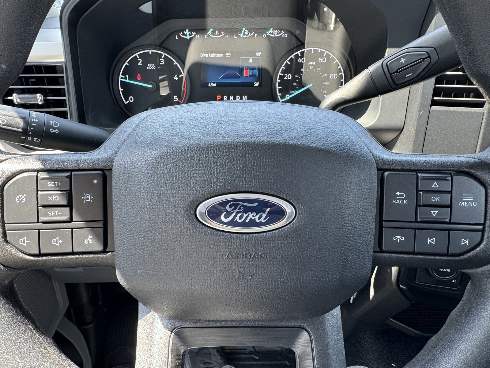 New 2024 Oxford White Ford F-350® XL image 19