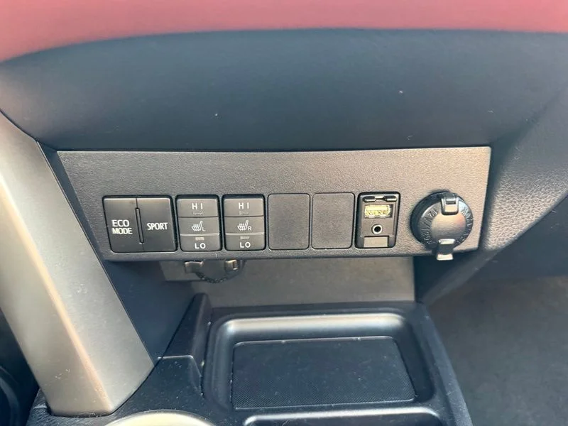 Used 2015 White Toyota Limited image 9