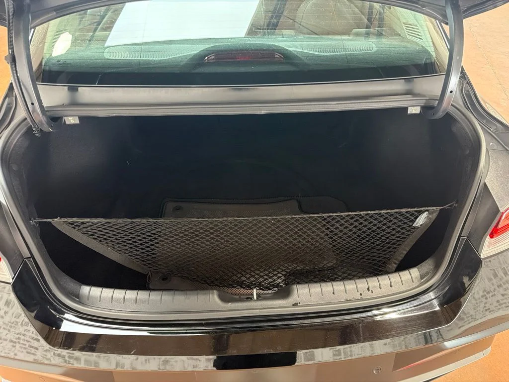 Used 2024 Abyss Black Hyundai Limited image 12