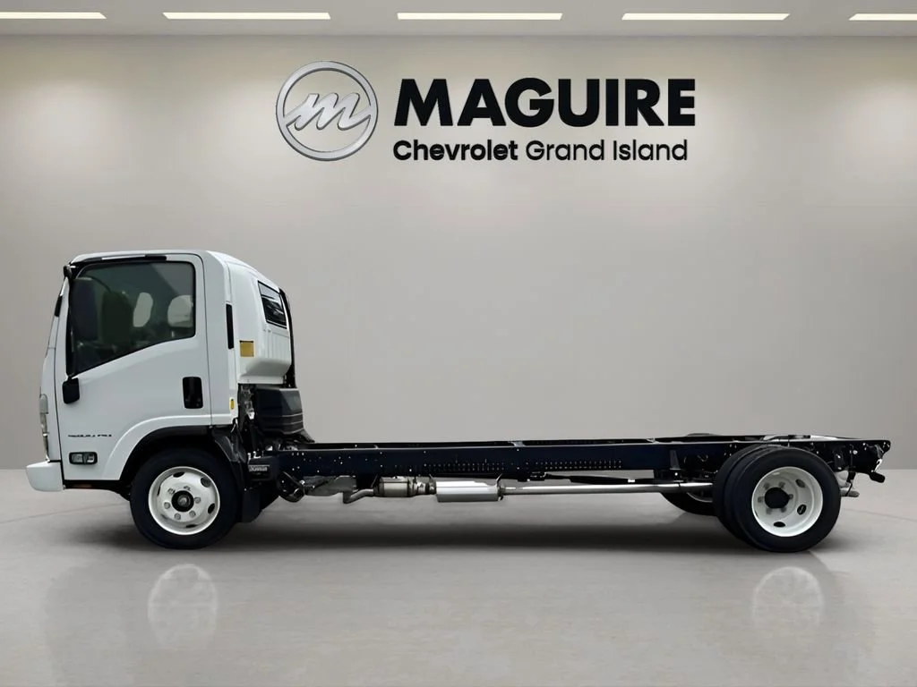 New 2024 Arc White Chevrolet NA image 3