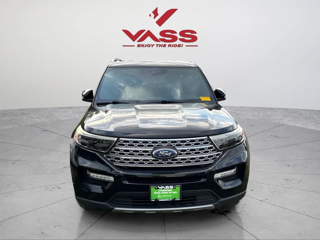 Used 2020 Black Metallic Ford Limited image 8