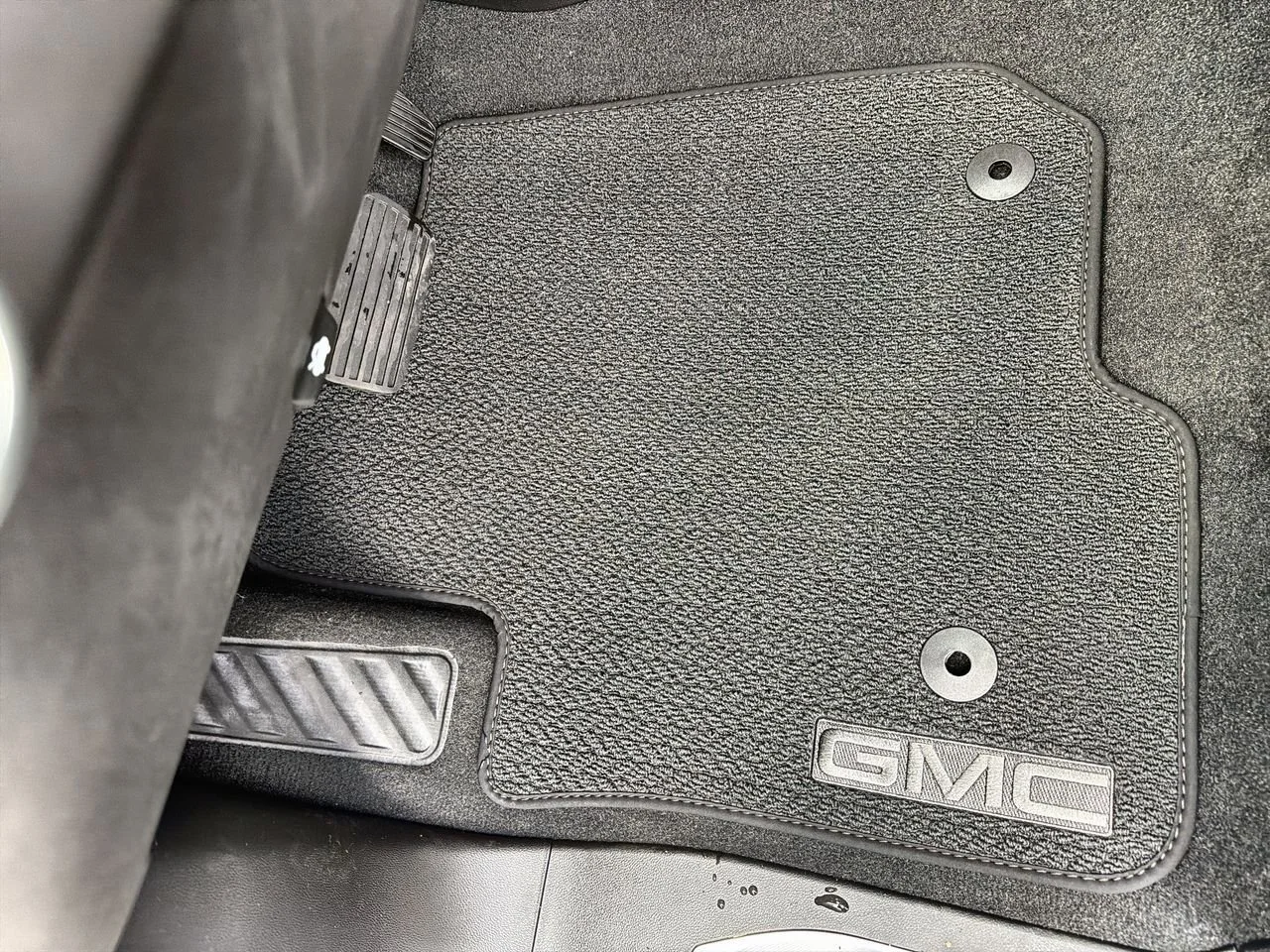 New 2026 Onyx Black GMC Denali image 30