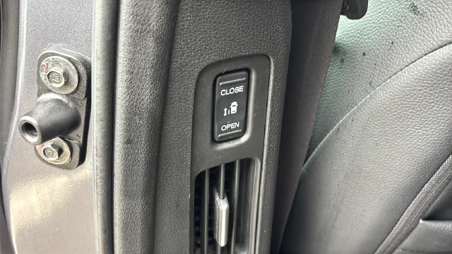 Used 2025  Honda EX-L image 38