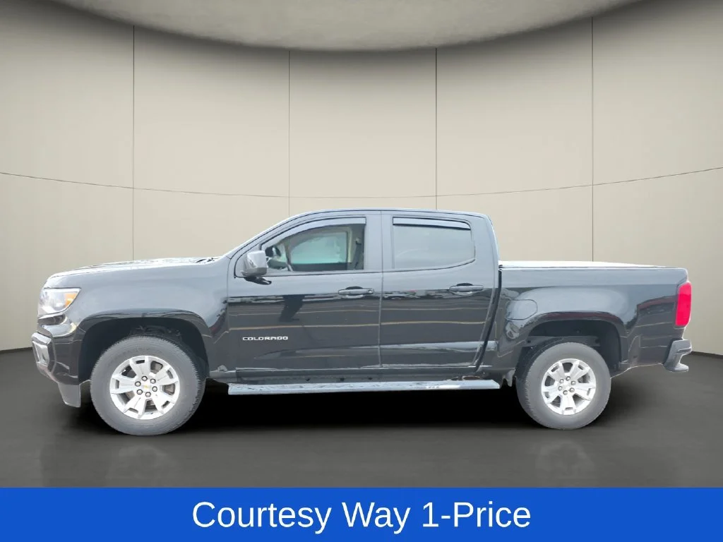 Used 2022 BLACK Chevrolet 2WD LT image 5