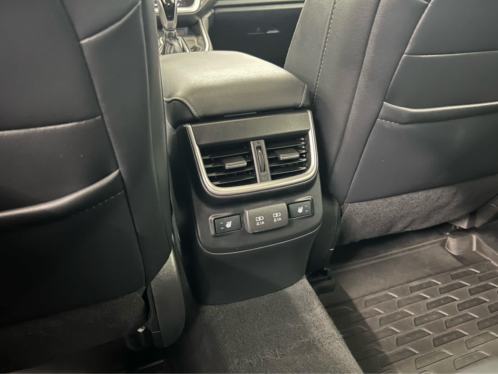 Used 2022 Ice Silver Metallic Subaru Limited image 26
