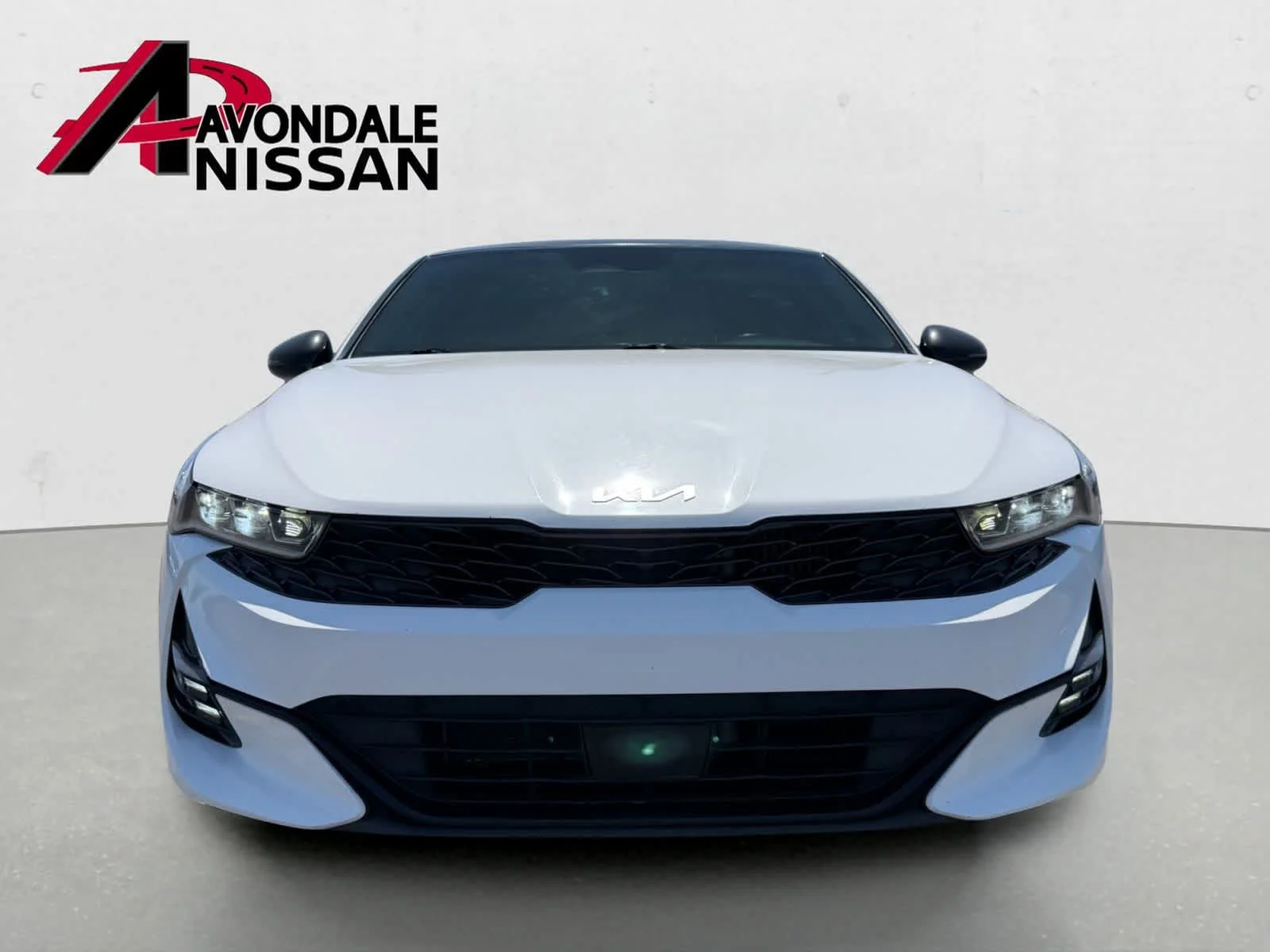 Used 2022 Glacial White Pearl Kia GT-Line image 9