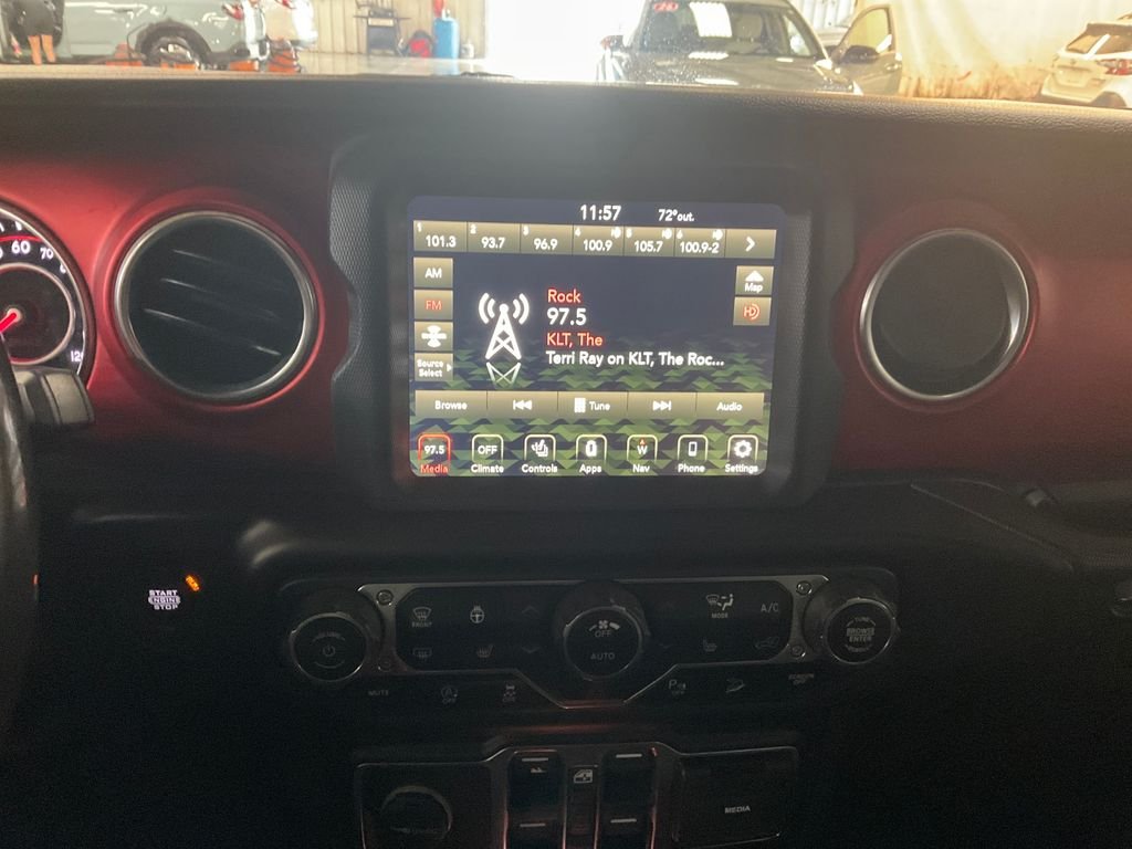 Used 2021 Black Jeep Unlimited Rubicon image 19
