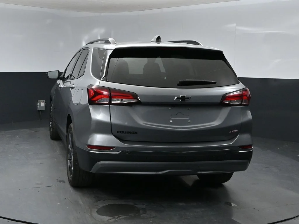 Used 2023 Gray Chevrolet RS image 3