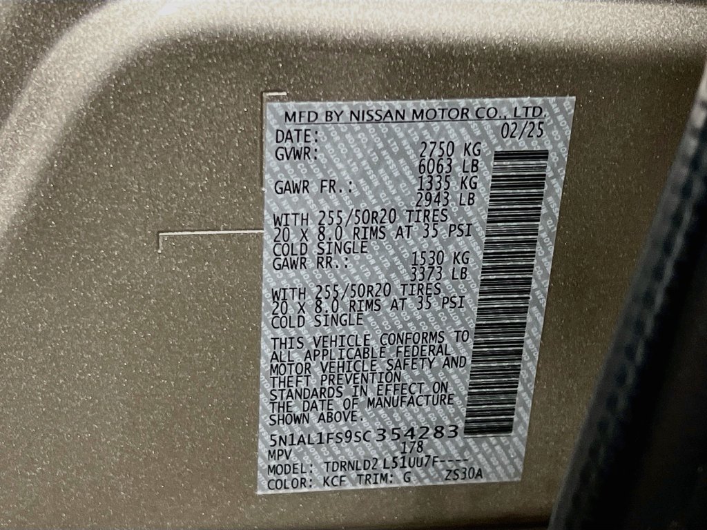 Used 2025 Warm Titanium INFINITI LUXE image 35