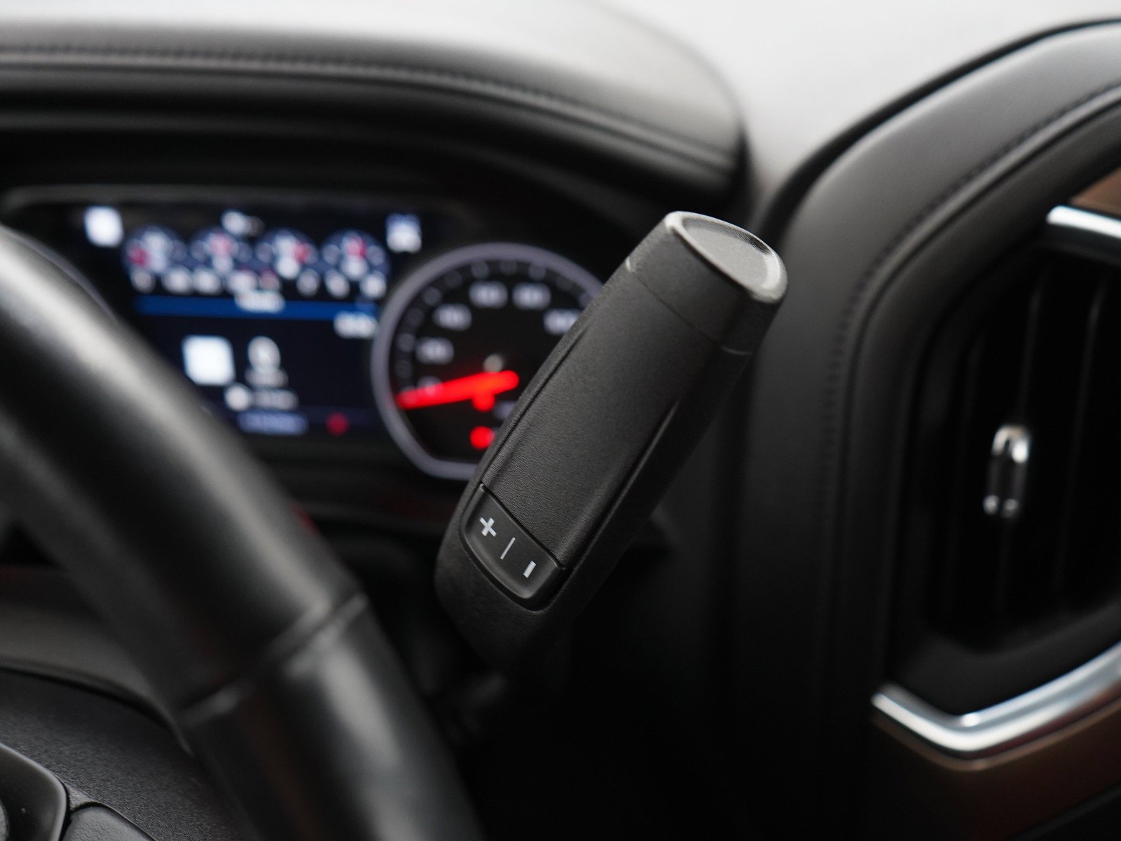 Used 2022 Northsky Blue Metallic Chevrolet High Country image 22
