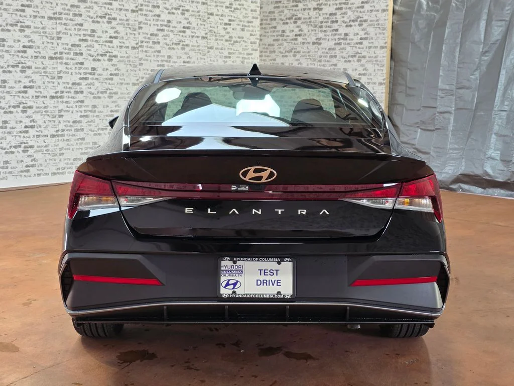 New 2026 Abyss Black Hyundai SEL Sport image 5