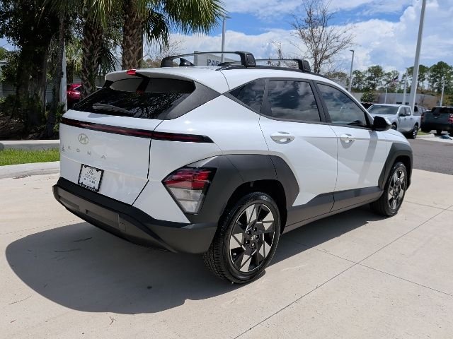 Used 2024 White Hyundai SEL image 7