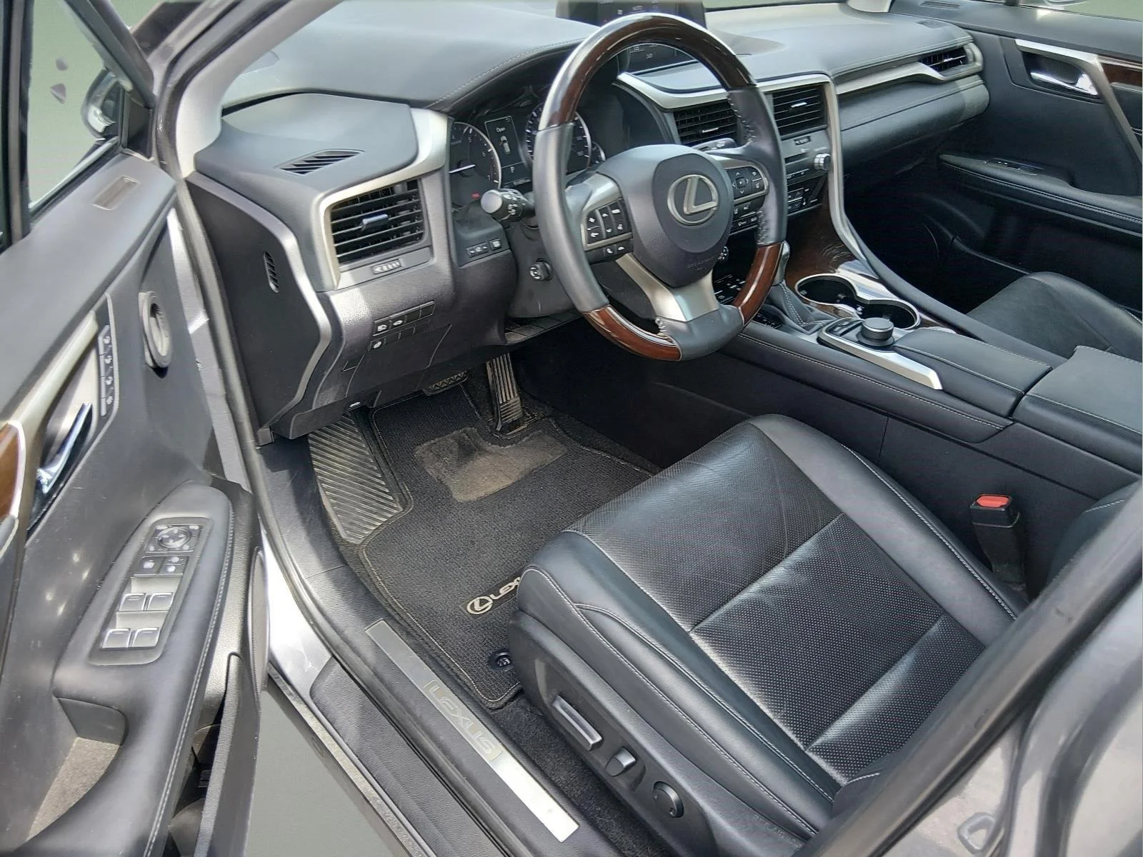 Used 2019 Nebula Gray Pearl Lexus Base image 15