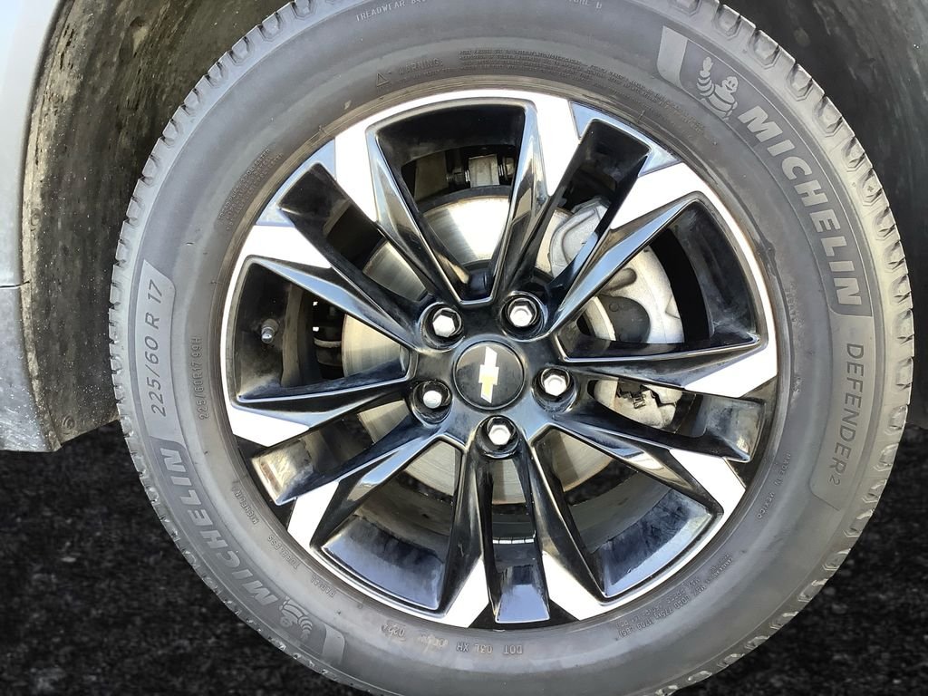 Used 2022 White Chevrolet LT image 26