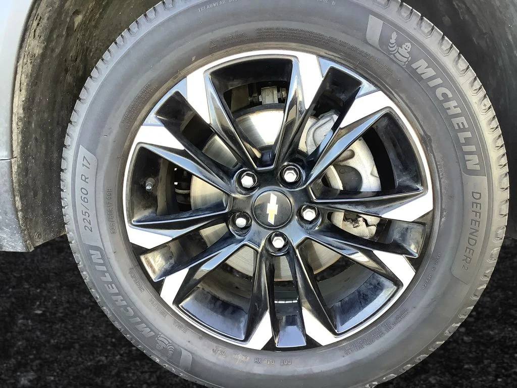 Used 2022 White Chevrolet LT image 26