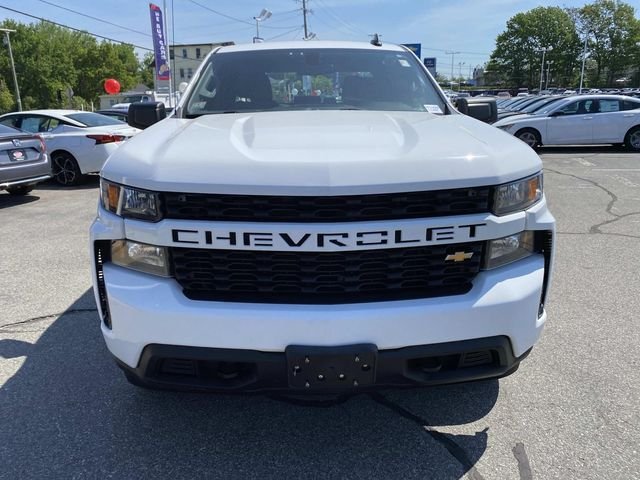 Used 2021 White Chevrolet Custom image 9