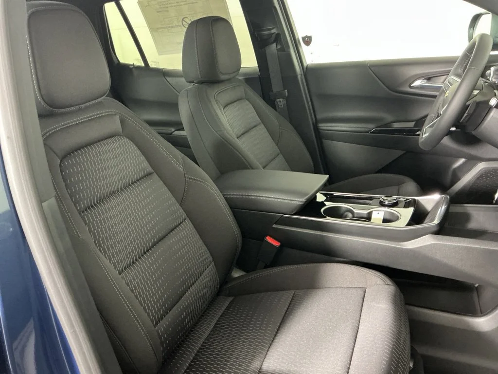 New 2027 Lakeshore Blue Metallic Chevrolet LT image 9
