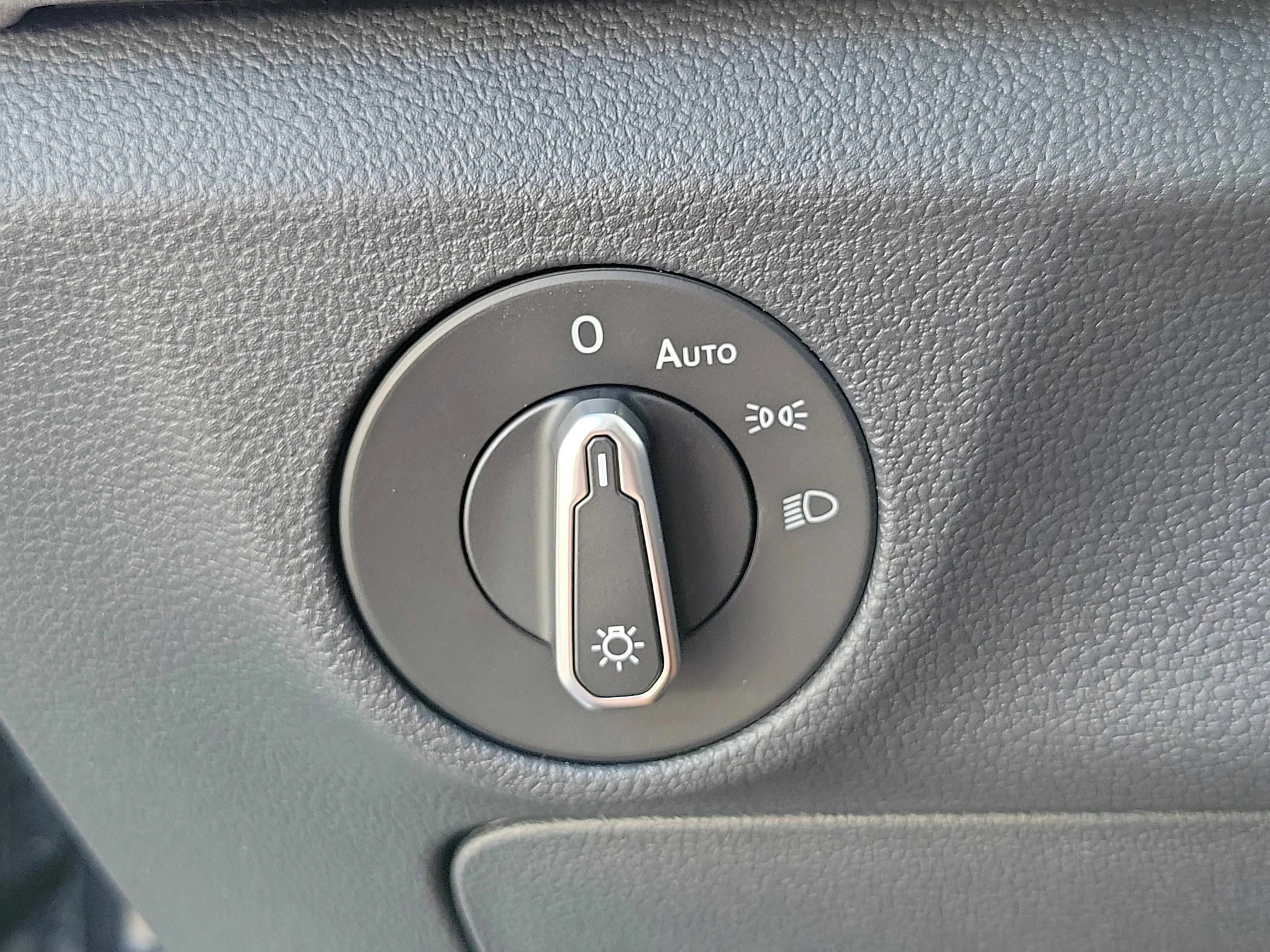 2026 Volkswagen Jetta SE - Photo 23