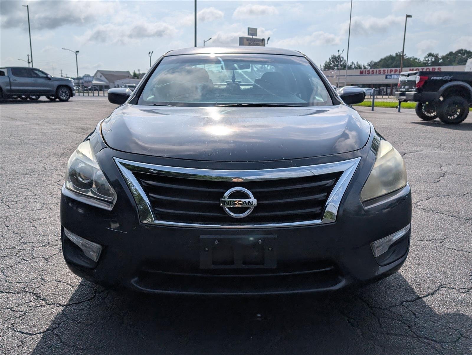 Used 2015 Storm Nissan 2.5 S image 8
