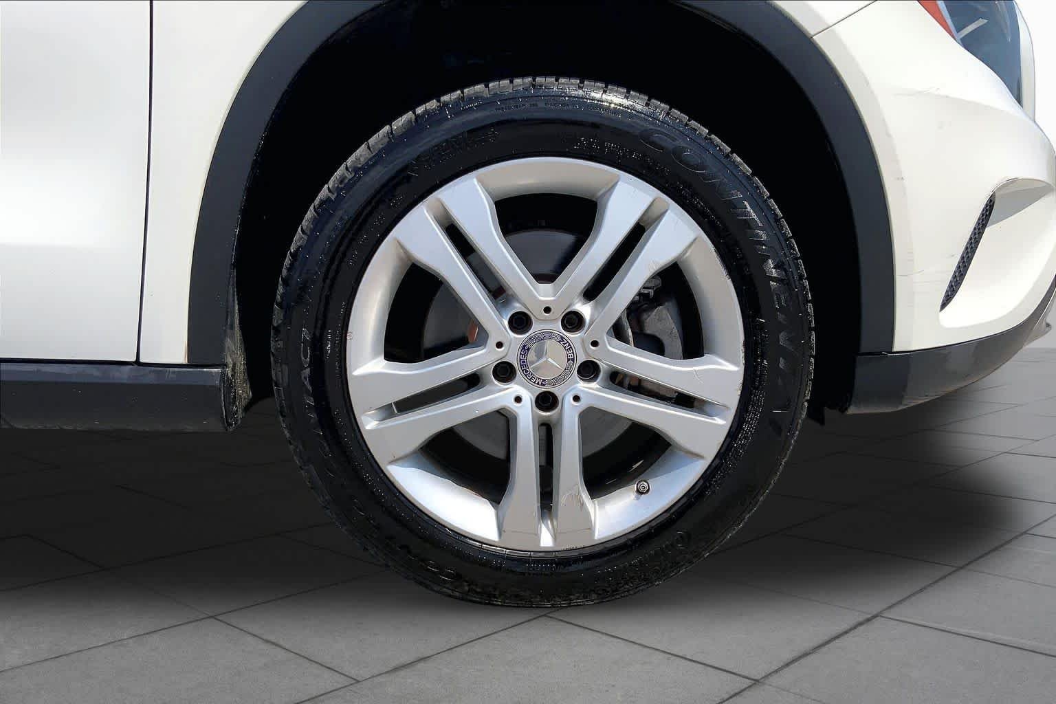 Used 2017 Cirrus White Mercedes-Benz GLA 250 image 11