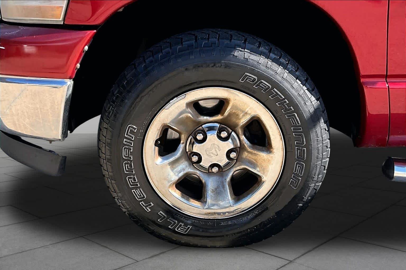 Used 2006 Inferno Red Crystal Pearl Dodge ST image 10