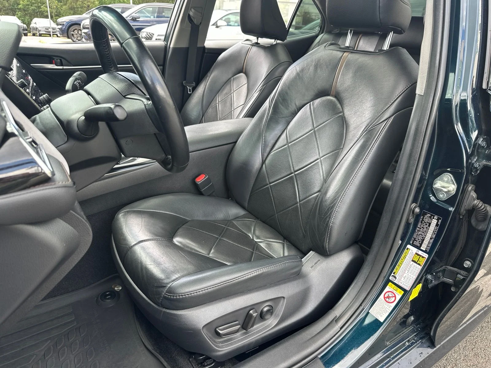 Used 2018 Blue Toyota XLE image 8