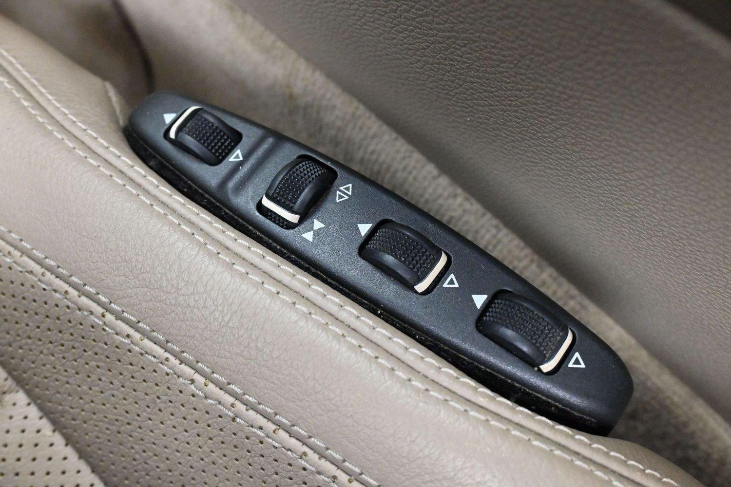 Used 2011 Capri Blue Metallic Mercedes-Benz E 350 image 26