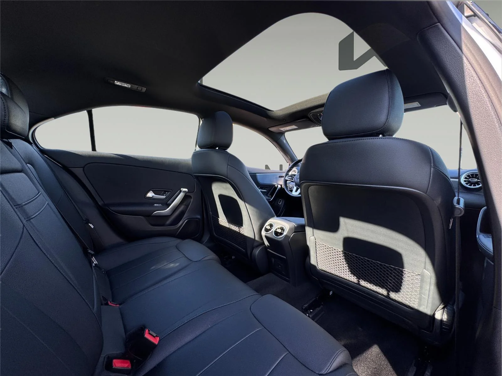 Used 2022 Iridium Silver Metallic Mercedes-Benz A 220 image 22