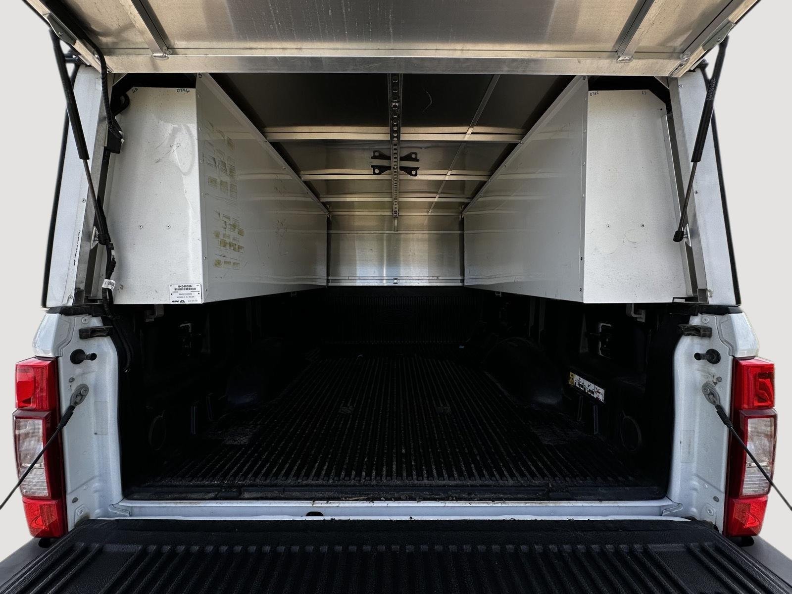Used 2022 Oxford White Ford XLT image 33