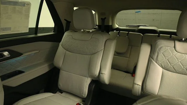 New 2026 Rapid Red Metallic Tinted Clearcoat Ford Platinum™ image 22