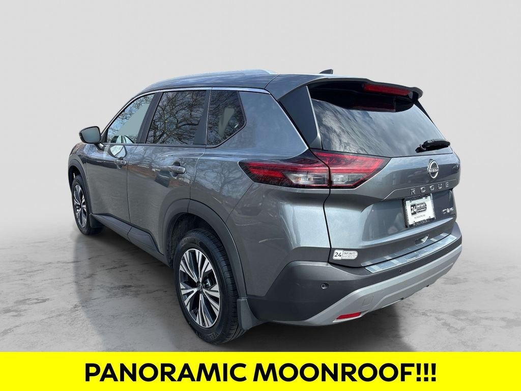 Used 2023 Gray Nissan SV image 3