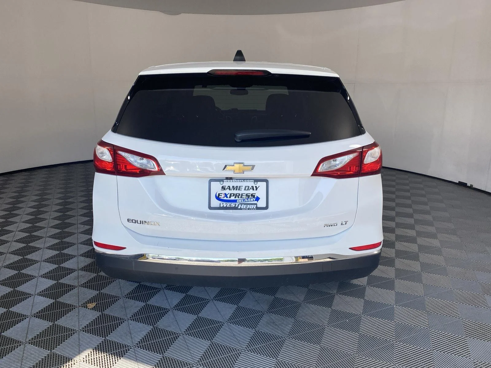 Used 2020 Summit White Chevrolet LT image 8