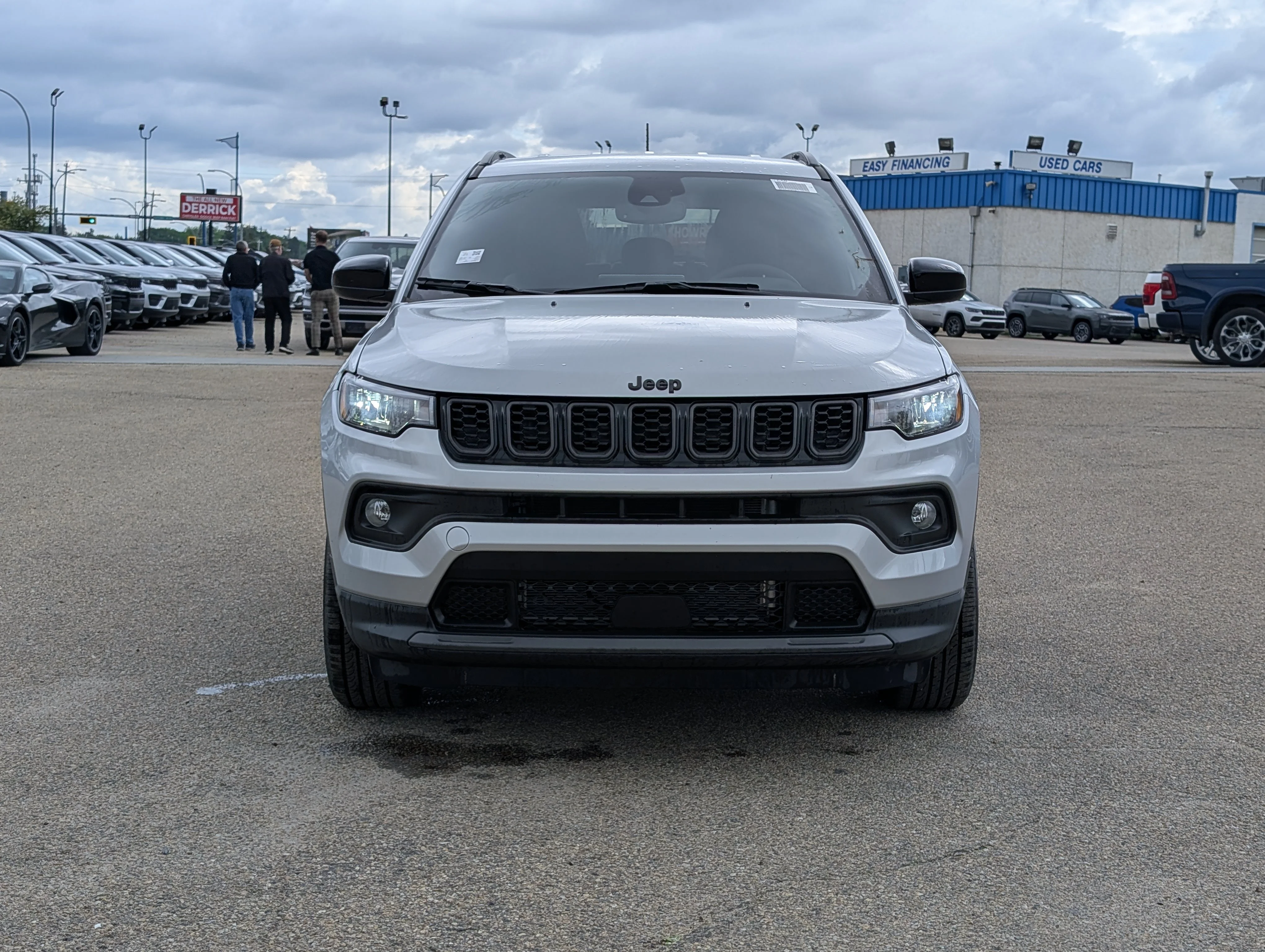 New 2026 Silver Zynith Metallic Jeep North image 10