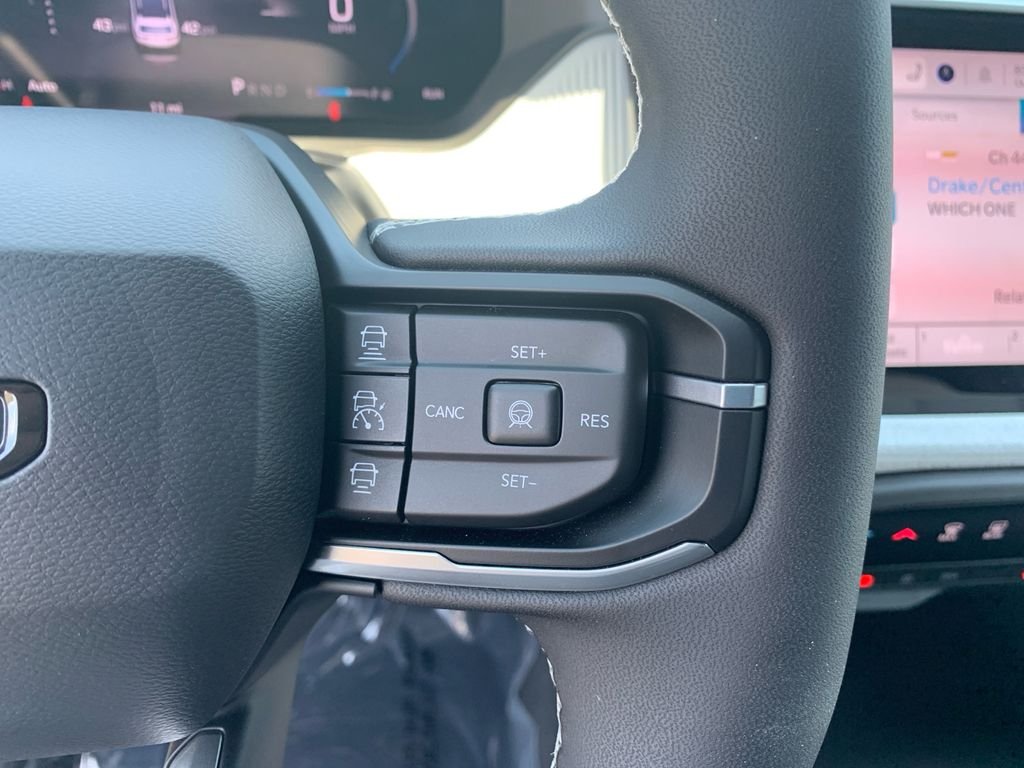 New 2026 Sting-Gray Clear-Coat Exterior Paint Jeep Laredo image 17