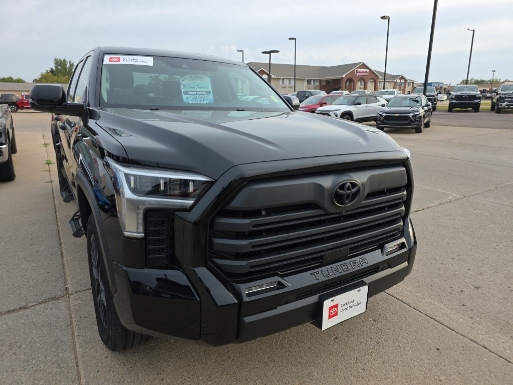2024 Toyota Tundra Limited photo 4