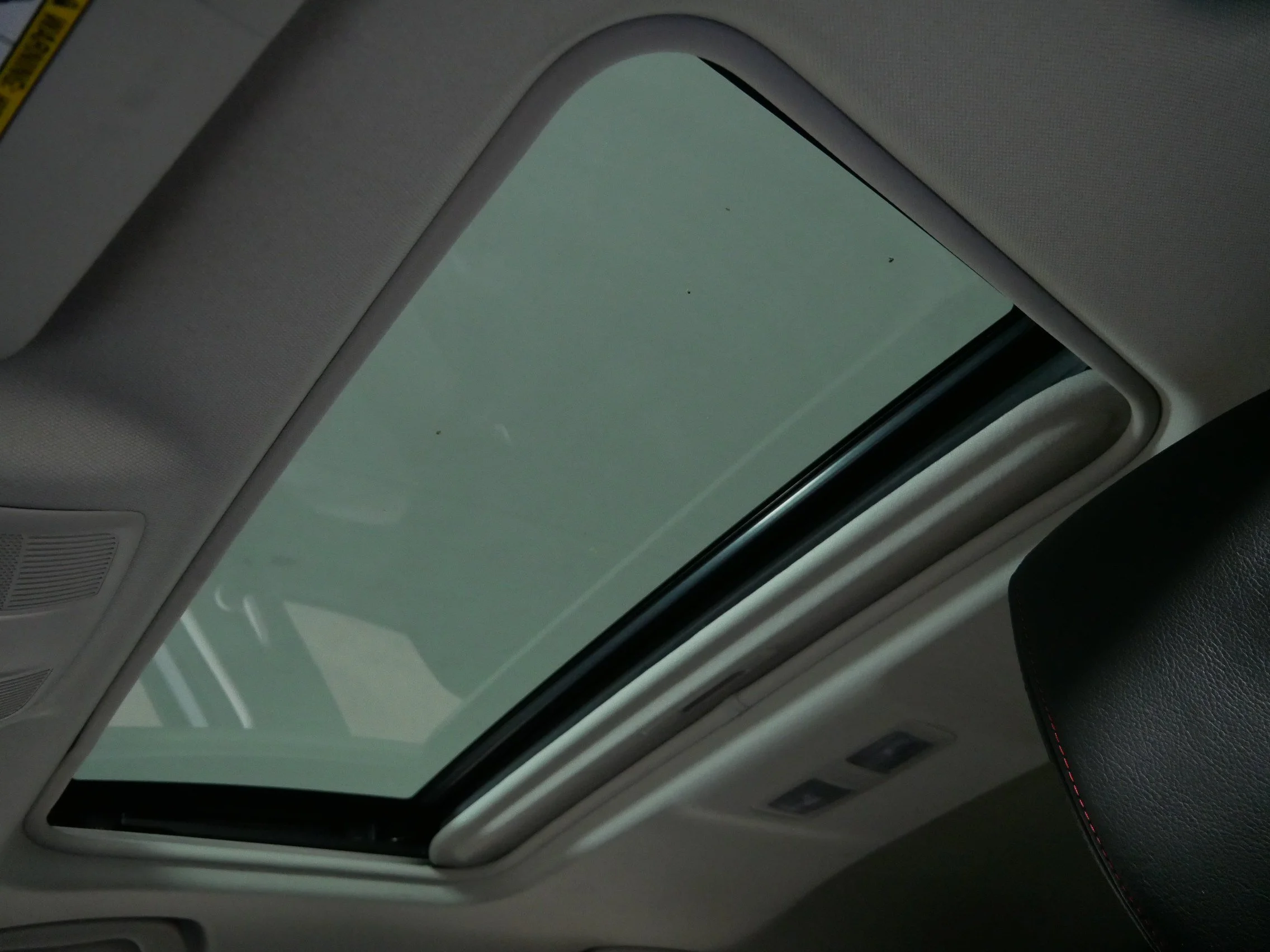 Used 2013 Liquid Silver Metallic Mazda Grand Touring image 32