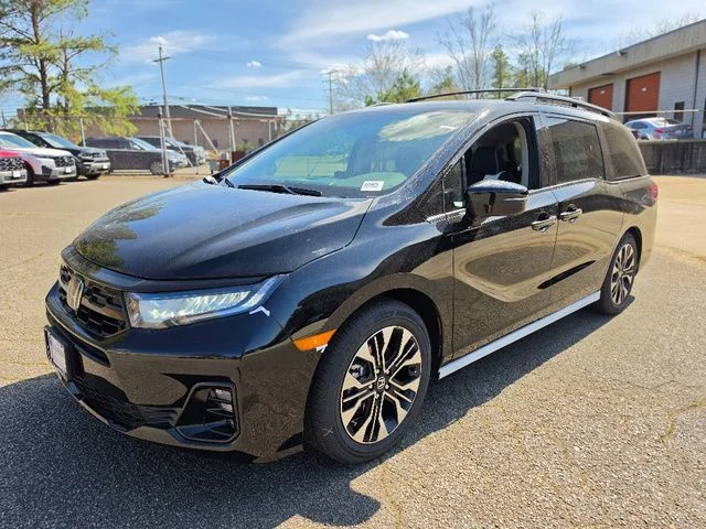 New 2026 Honda Odyssey Elite 4D Passenger Van in Lakewood