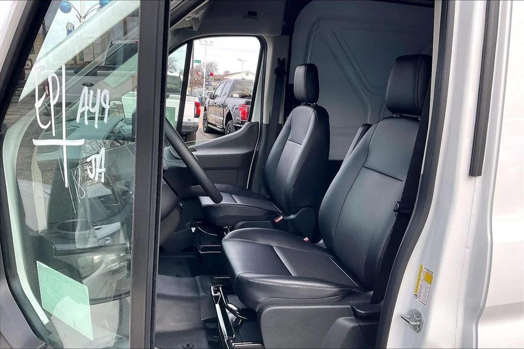New 2026 Oxford White Ford Cargo Van image 11