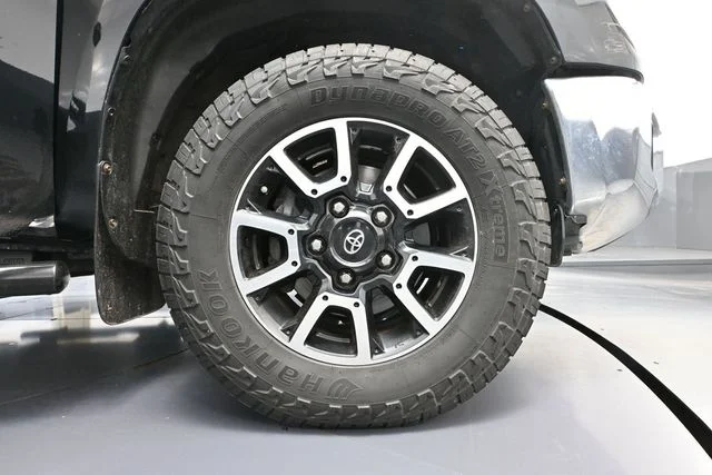 2020 Toyota Tundra Limited - Photo 15