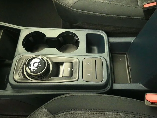 New 2026 Carbonized Gray Metallic Ford XLT image 13
