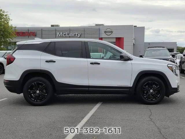 Used 2024 White GMC SLE image 6